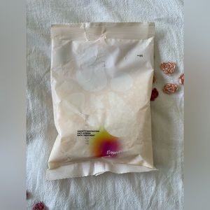 Flewd Anxiety Destroying bath treatment